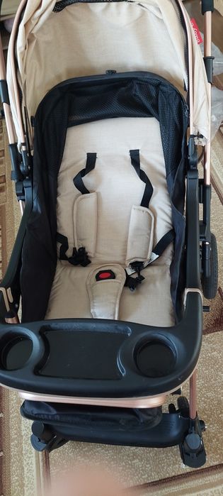 Cărucior bebeluși