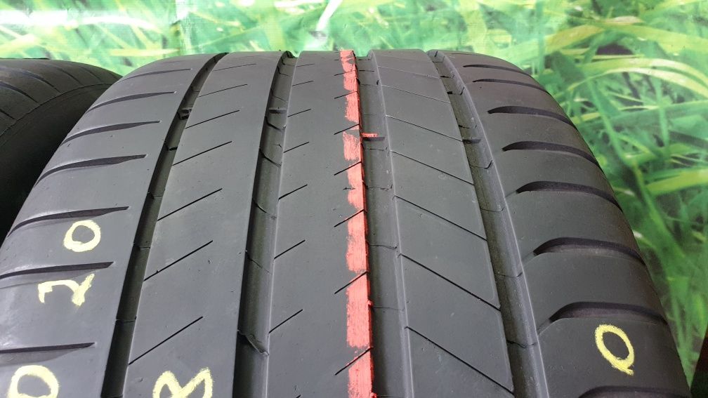 295 40 20 vara Michelin