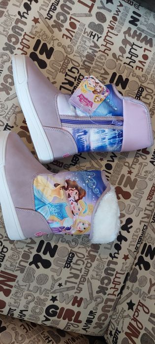 Нови Ботуши Disney Princess размер 26-27