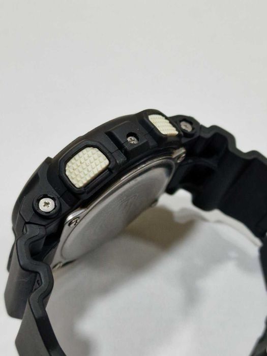 Часовник G-Shock GA-110BW