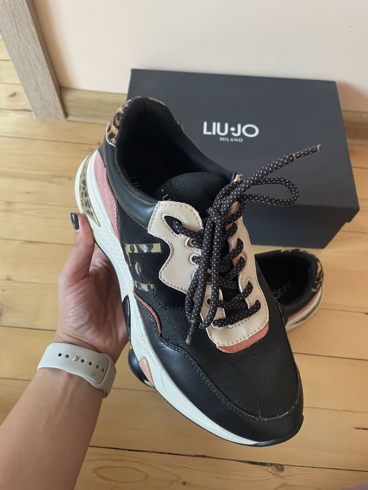 Сникърси Liu Jo