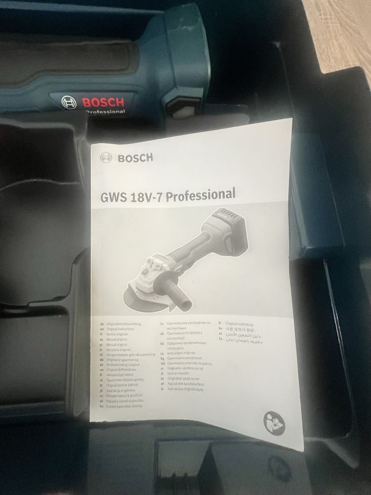 Професионален безчетков акумулаторен ъглошлайф Bosch GWS 18V-7