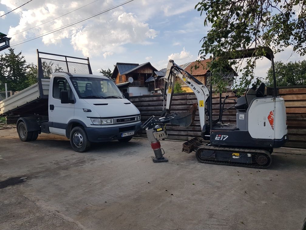 Miniexcavator de închiriat , Transport cu basculabilă 3.5 T