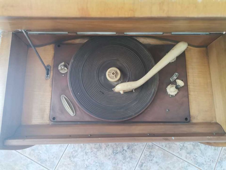 Sakta – Руско радио с грамофон - 50  лв.