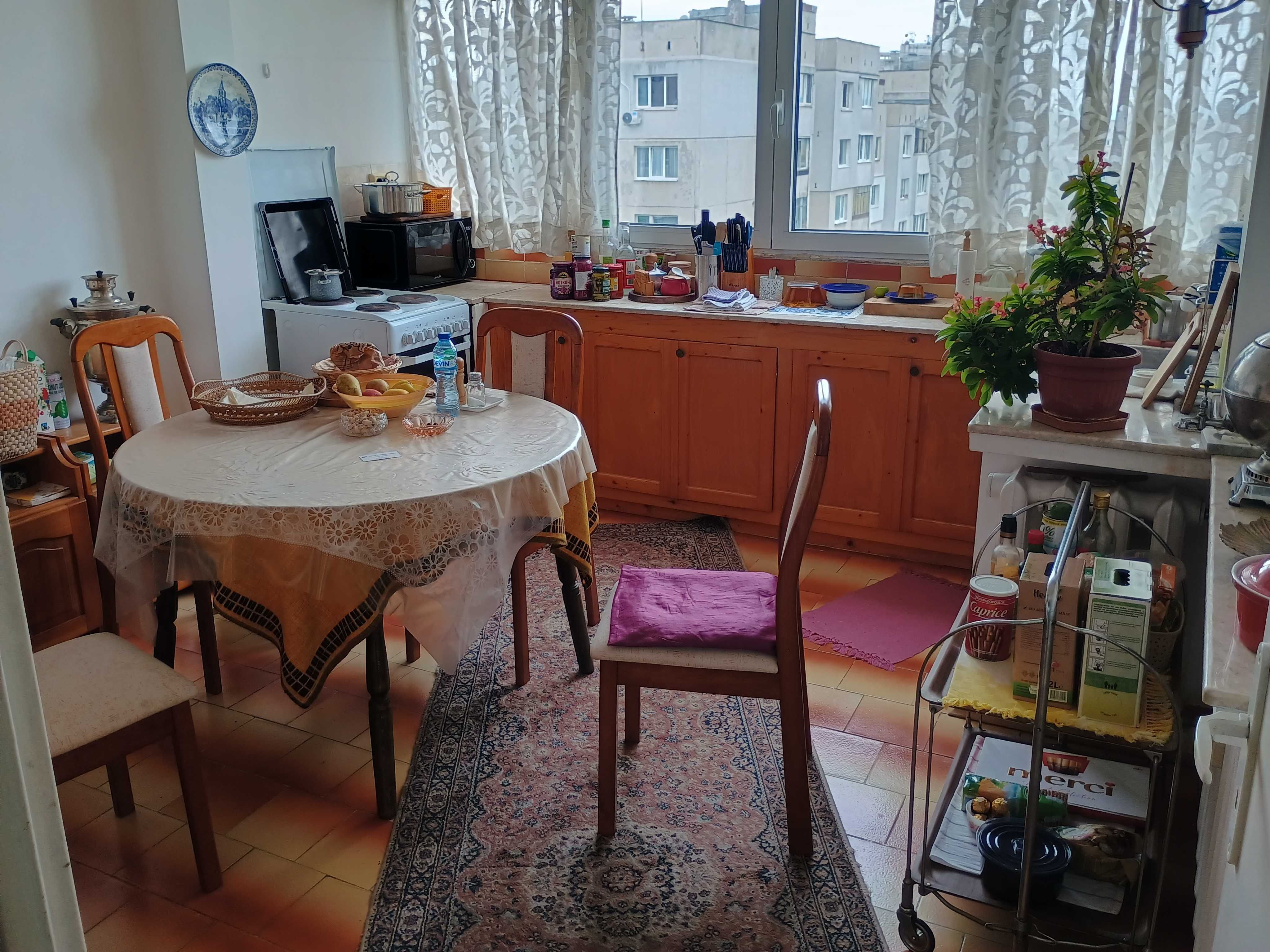 83 кв. м/3-стаен/Панел/ет.8-от-8/ТЕЦ/Асансьор/Фондови жилища/Сан/София