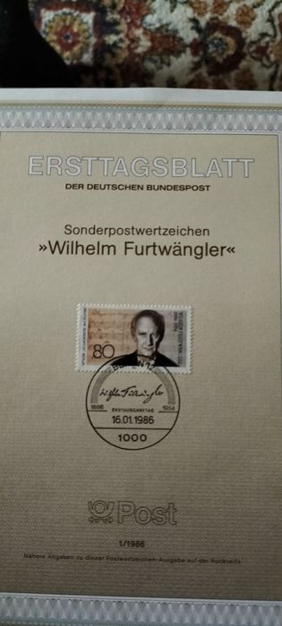 Clasor 32 pagini și 550 mărci poștale