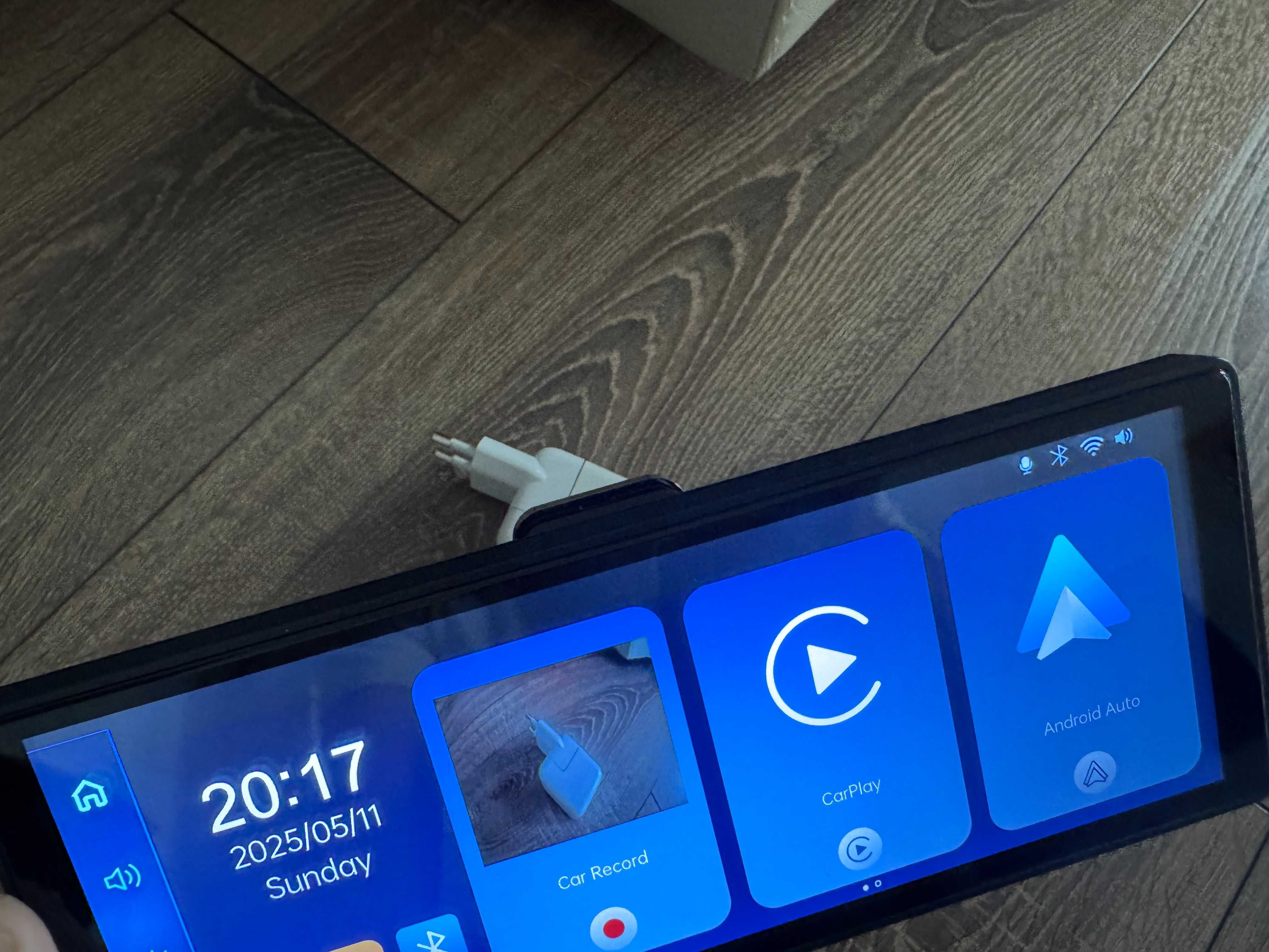 Navigatie universala cu Carplay si Android auto camera DVR fata/spate