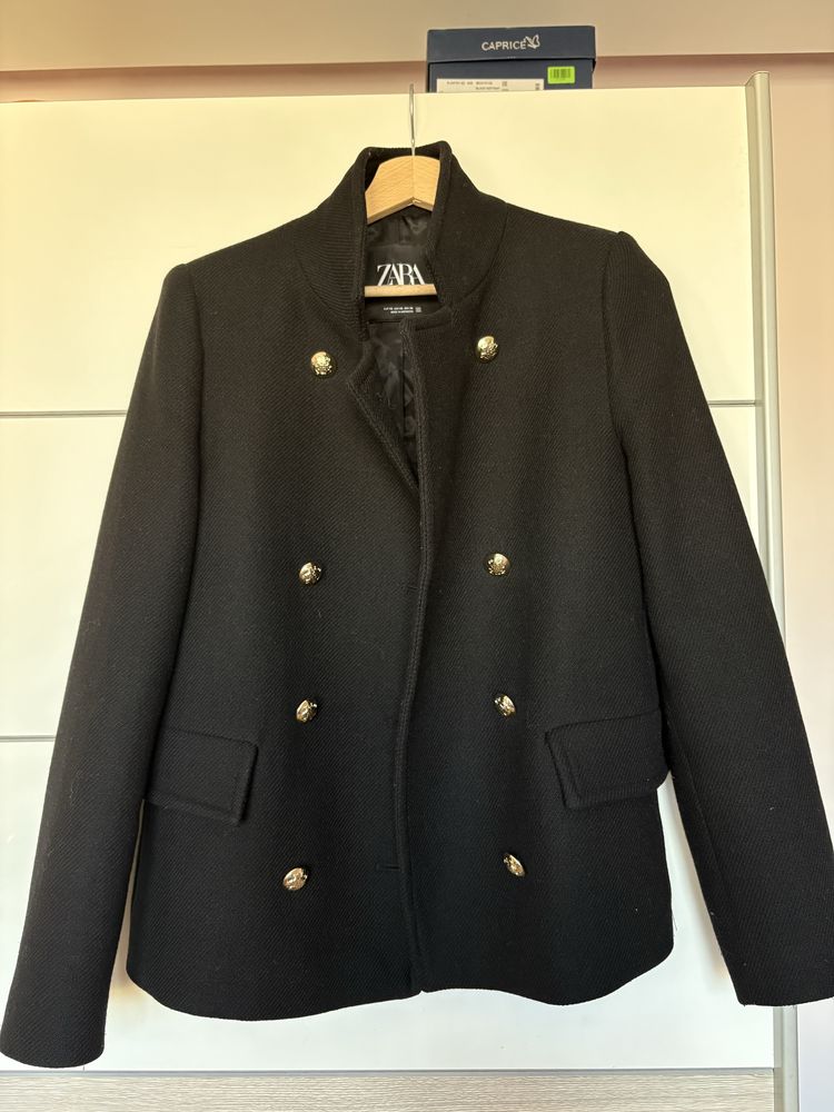 Вълнено палто ZARA XS