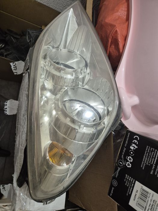 Фарове за Опел Астра H 2009