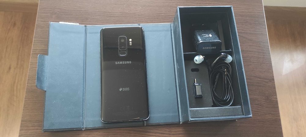 Samsung S9+ телефон