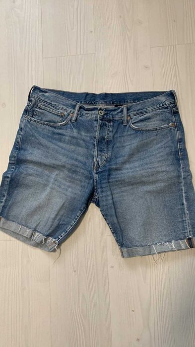 pantaloni scurti blugi marime 38