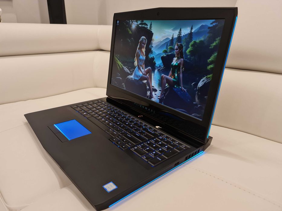 Laptop gaming Alienware 17,3"  ,intel core i7 ,video 8 gb , ram 32 gb