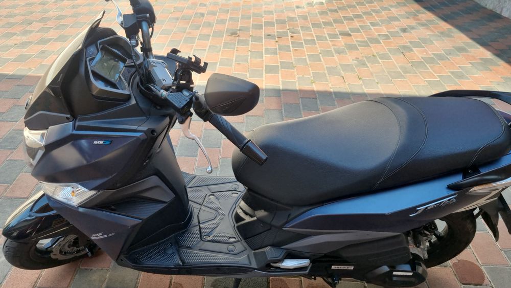 Vând Motoscuter sym jet 14 de 125 cm