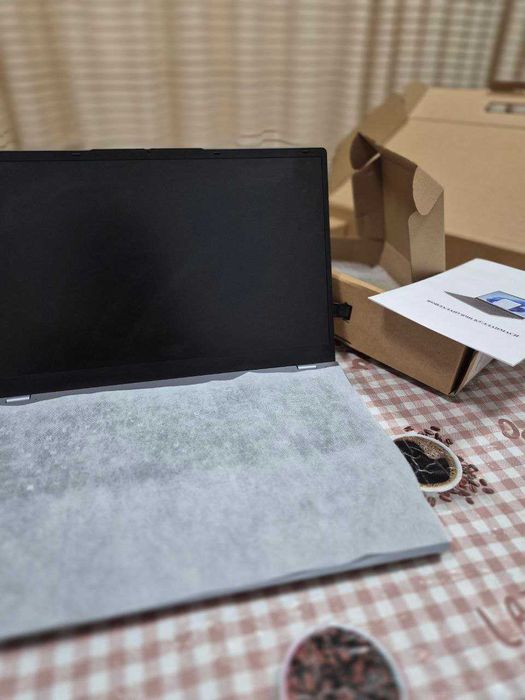 Noutbuk Hanson TRX HS / Intel Core i5-12600 / DDR4 8GB