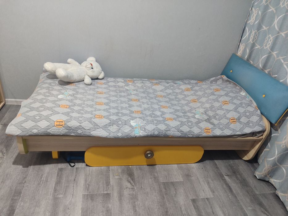 Продам детский гарниртур