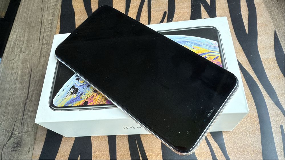 Продам iphone XS MAX 256 gb