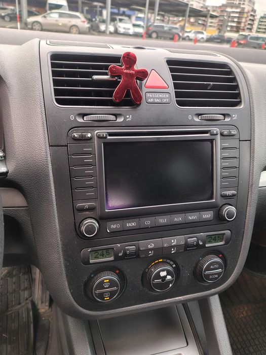 Vând Volkswagen golf