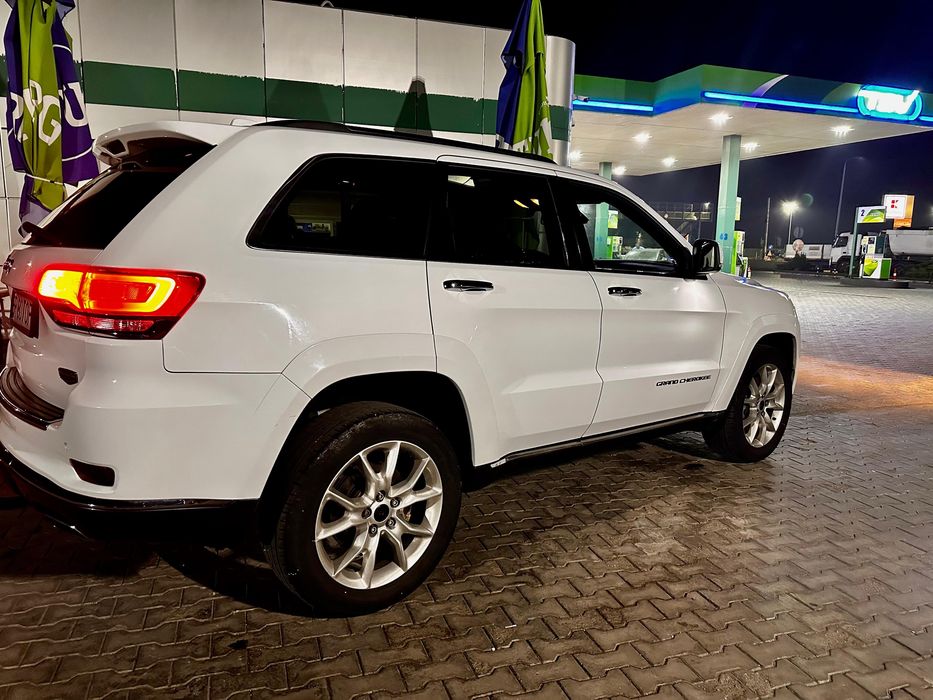 Jeep Grand Cherokee Summit