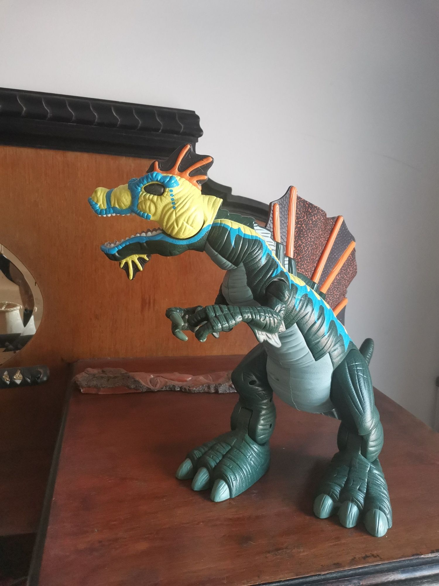 Jucării T Rex, roboti, dinozauri