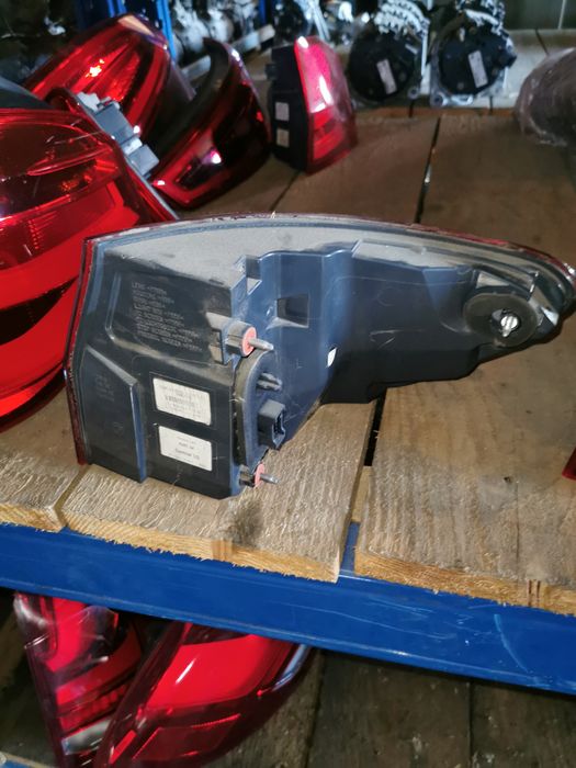 Tripla lampa stop led dreapta bmw seria 5 f11 2012 pe original