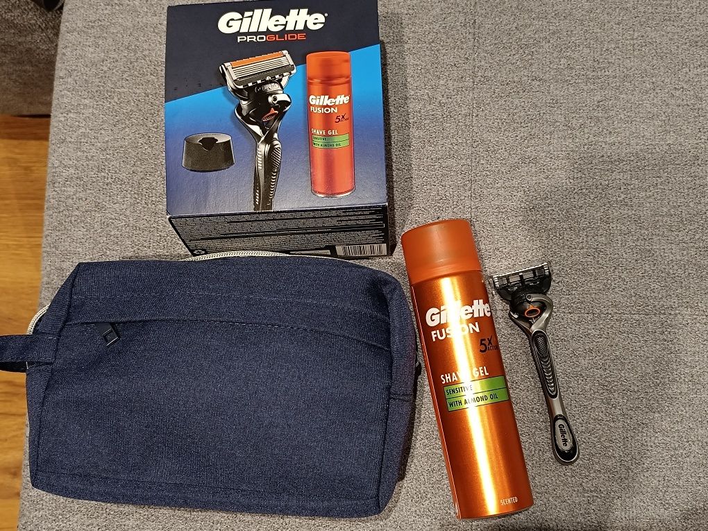 Самобръсначка + пяна Gillette