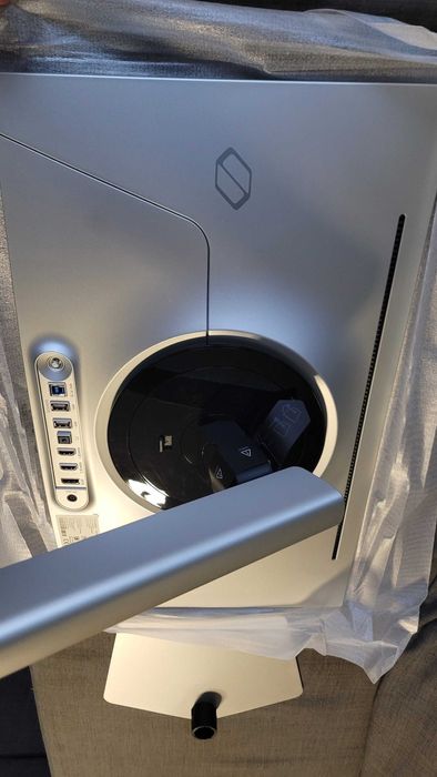 Samsung Odyssey G6 27" QD-OLED (LS27DG610SUXEN) – нов, пълен комплект!