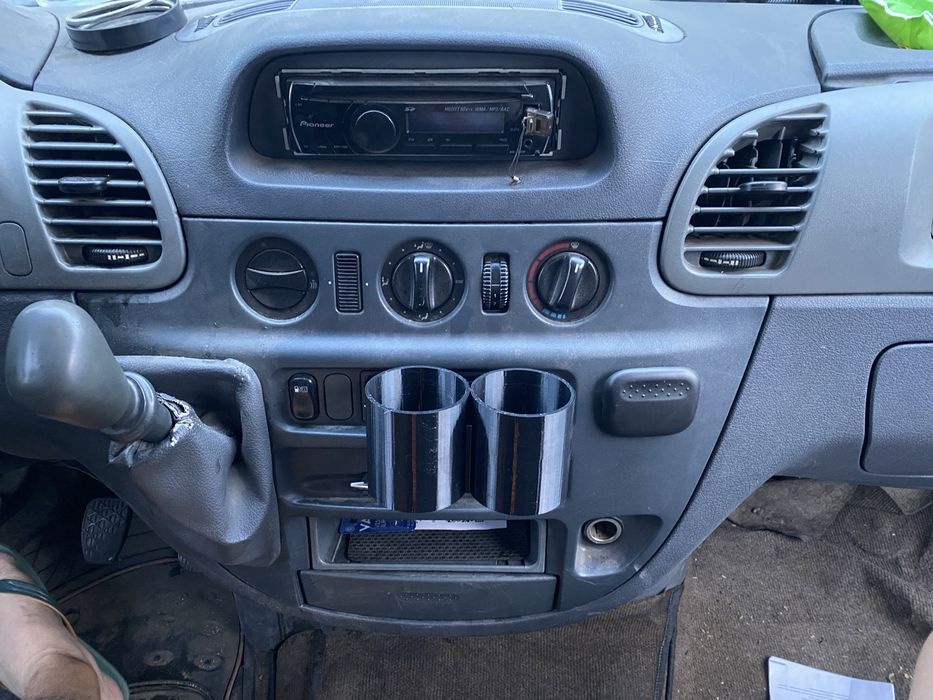 продавам къп холдър за мерцедес спринтер mercedes sprinter