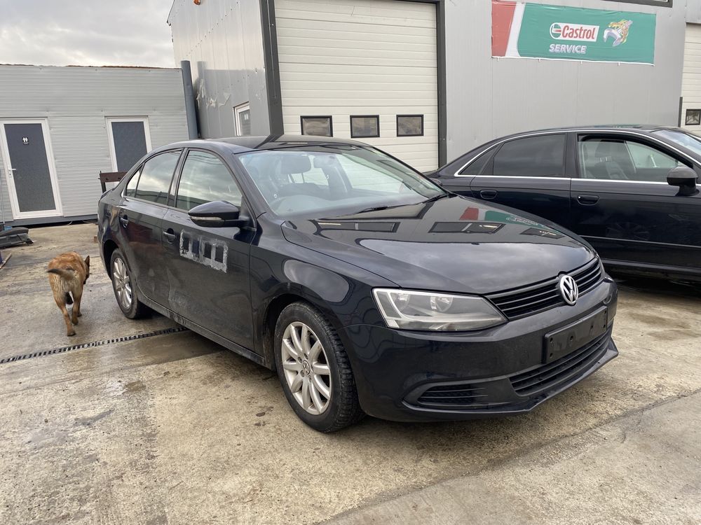 Oglinda stanga dreapta Vw jetta 2012