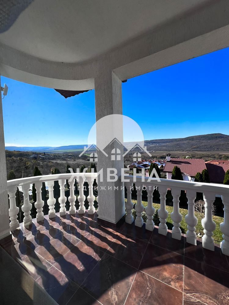 Продава се Къща в с. Оброчище, Област Добрич - 250 кв.м за 1400 €/кв.м - Снимка #12