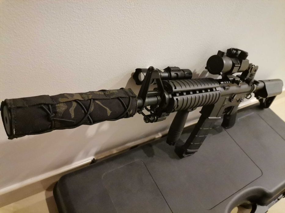 Vând m4 Aeg Airsoft.