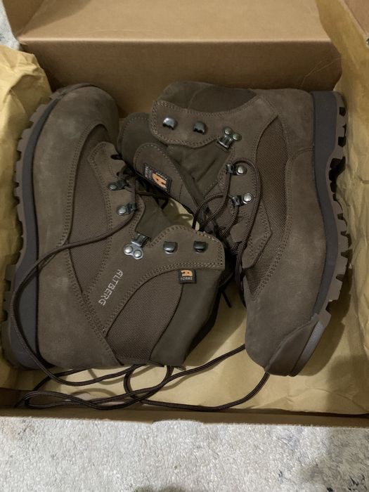 Продаются военные ботинки