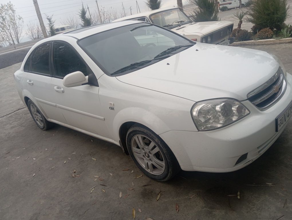 Lasetti 1.8 oq yili2011