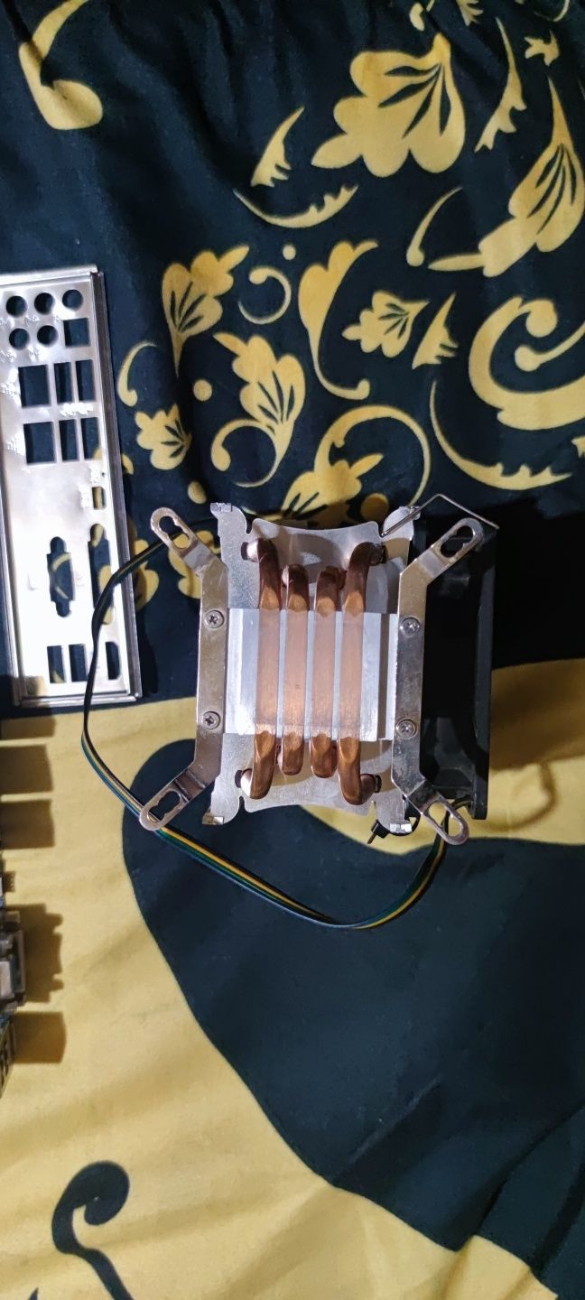 Placa baza supermicro X10SAT LGA 1150+cooler și ram