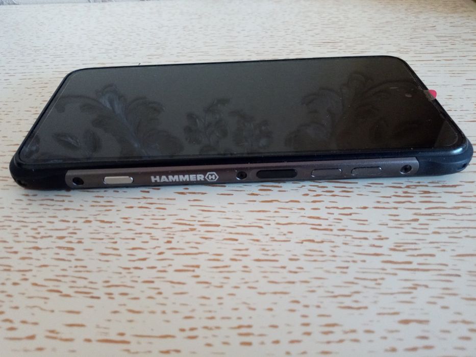 Смартфон Hammer BLADE 4