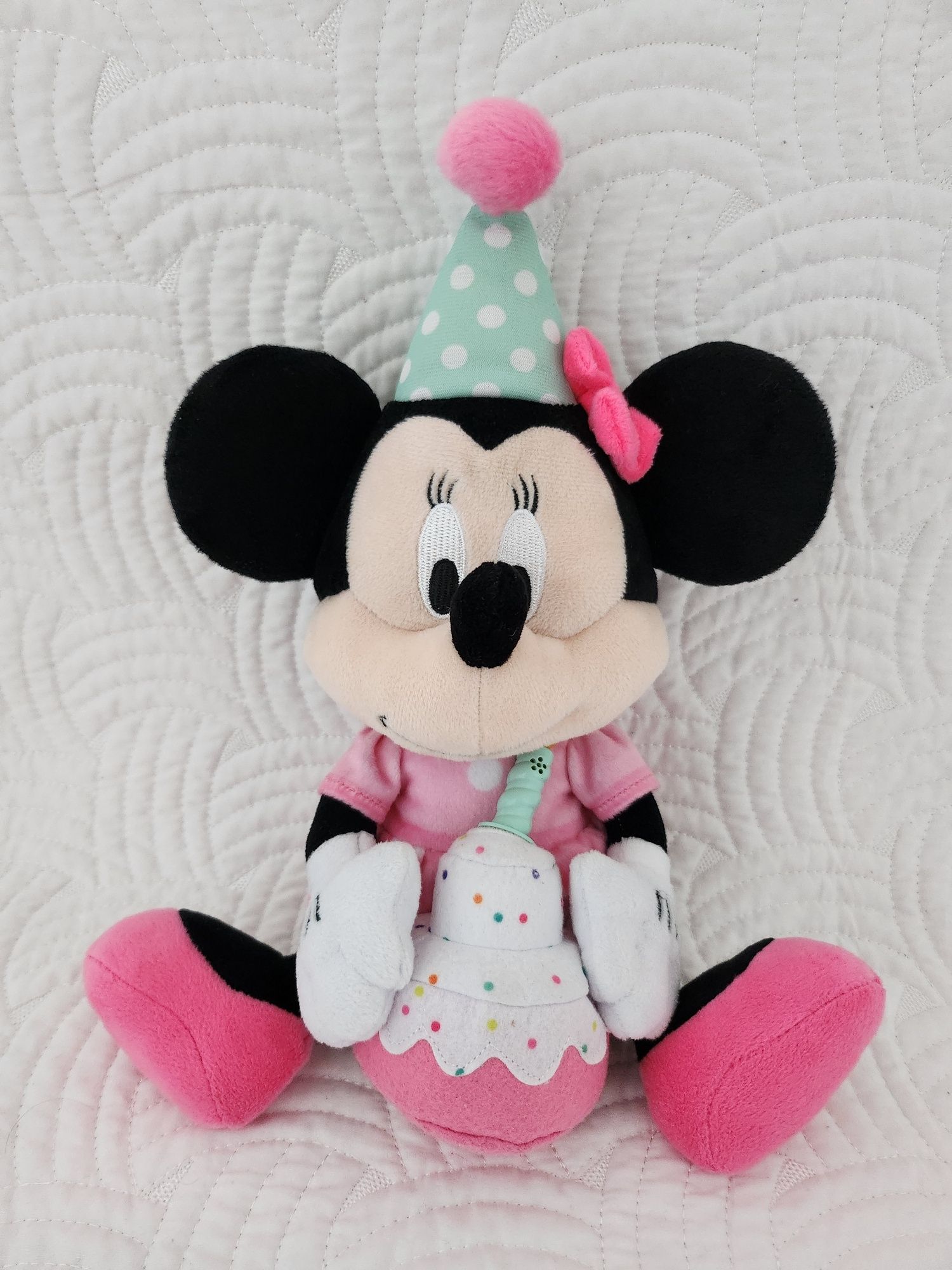 Minnie mouse interactiv şi dr Pluşica cu oiţa de pluş.