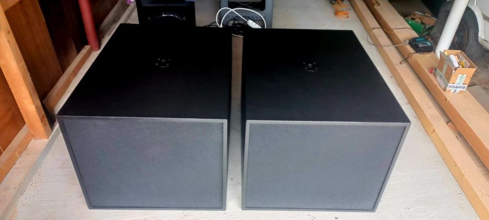 Vând/schimb doi bași tip planar/horn