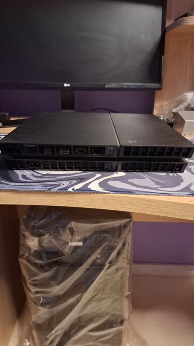 Playstation 4 modelul clasic