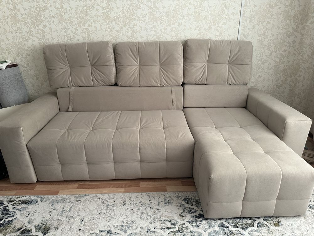 Диван новый и двери