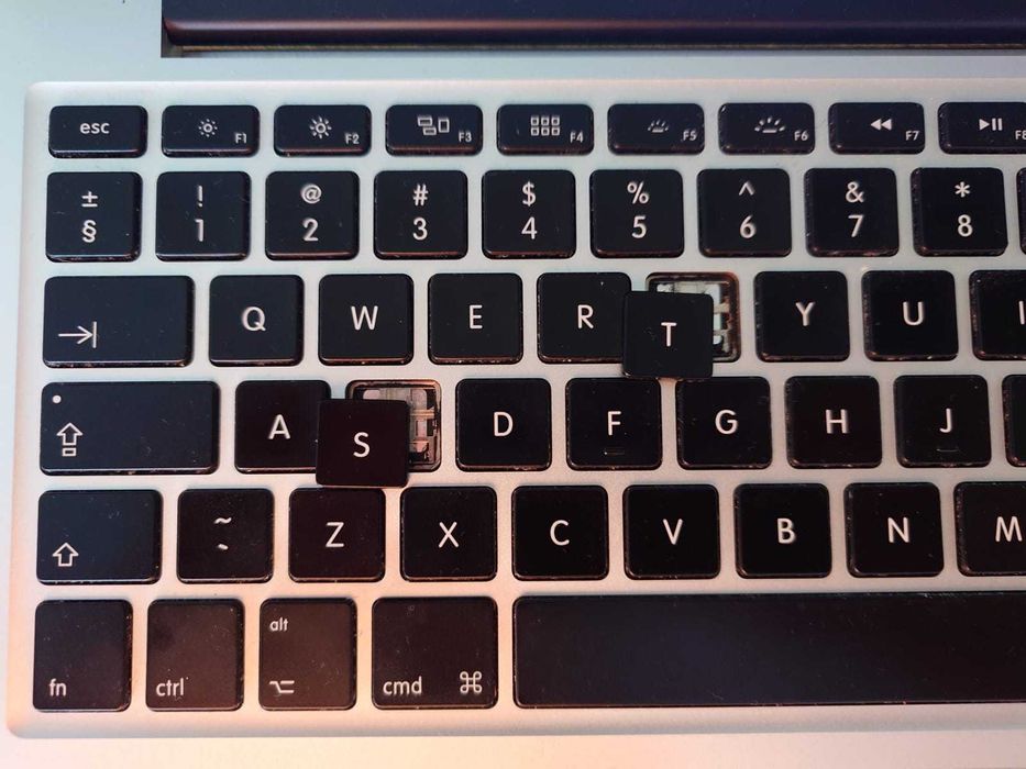 Apple MacBook Pro, Retina 13'', Intel i5, 8GB, 128GB, cumparat in 2017