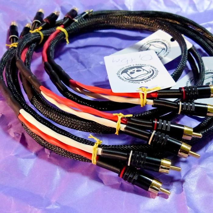 В продаже акустические и межблочные провода