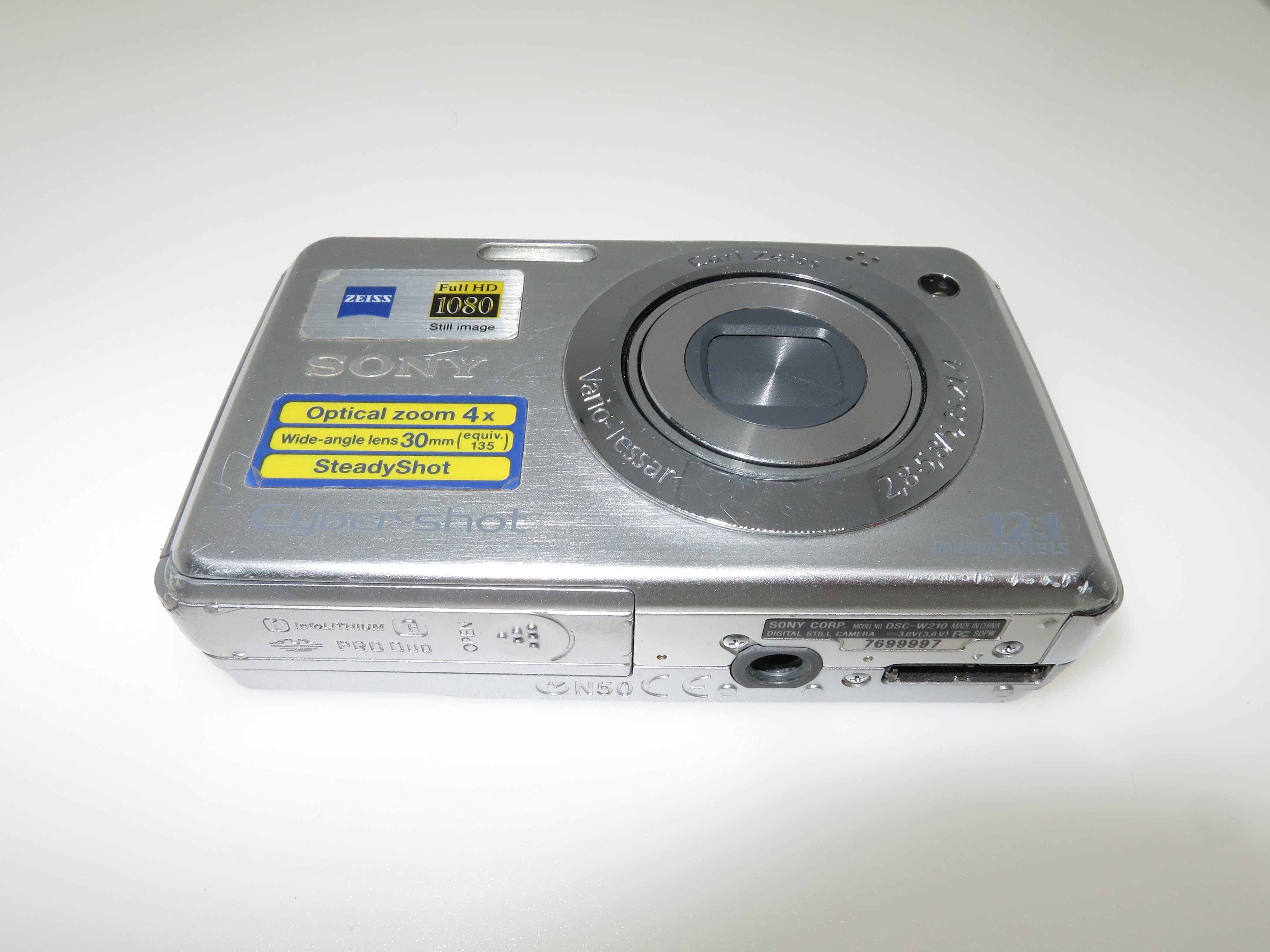 Sony Cyber-shot W210 компактен фотоапарат, комплект камера и зарядно