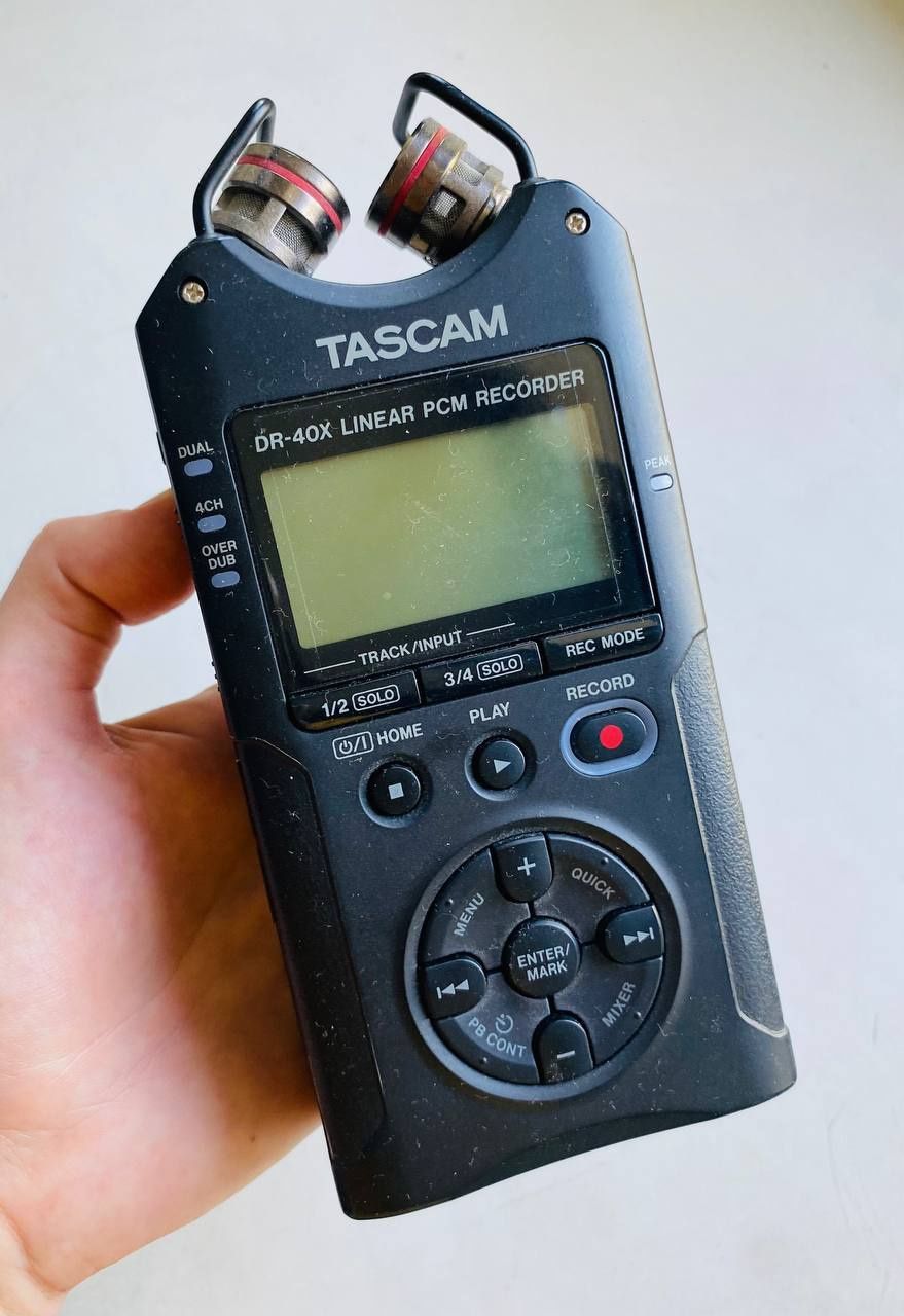 Рекордер Tascam DR-40 в аренду