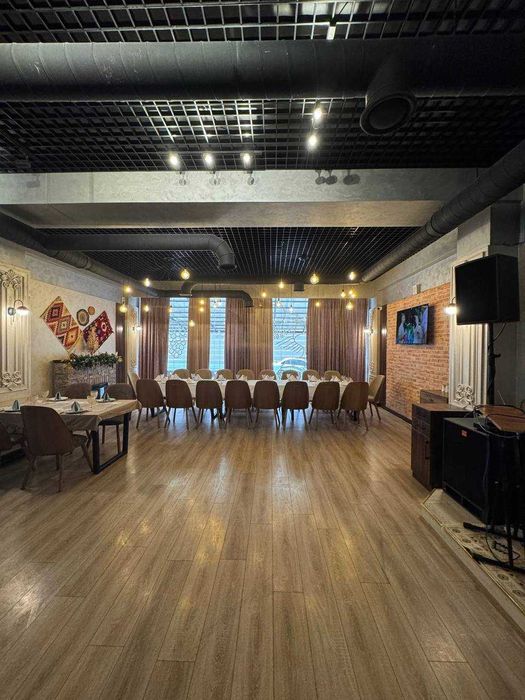 Коммерческое помещение, 860м2, 1 линия