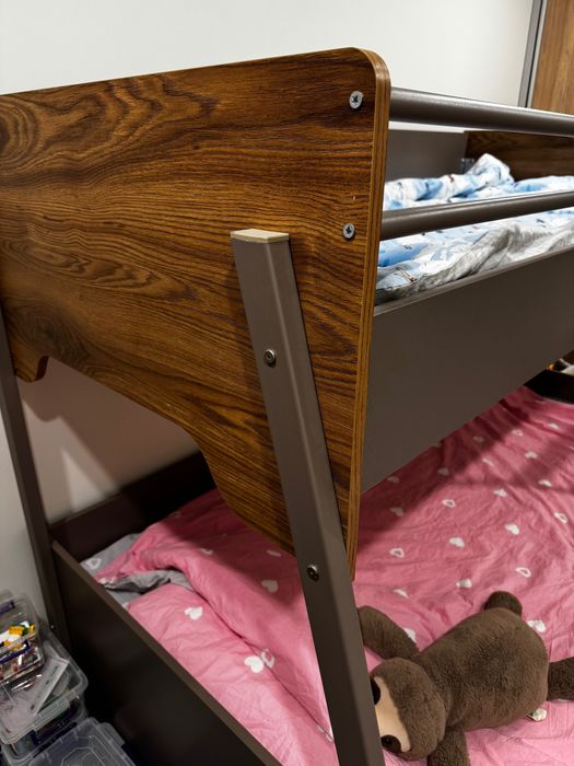 Двухъярусная детская кровать