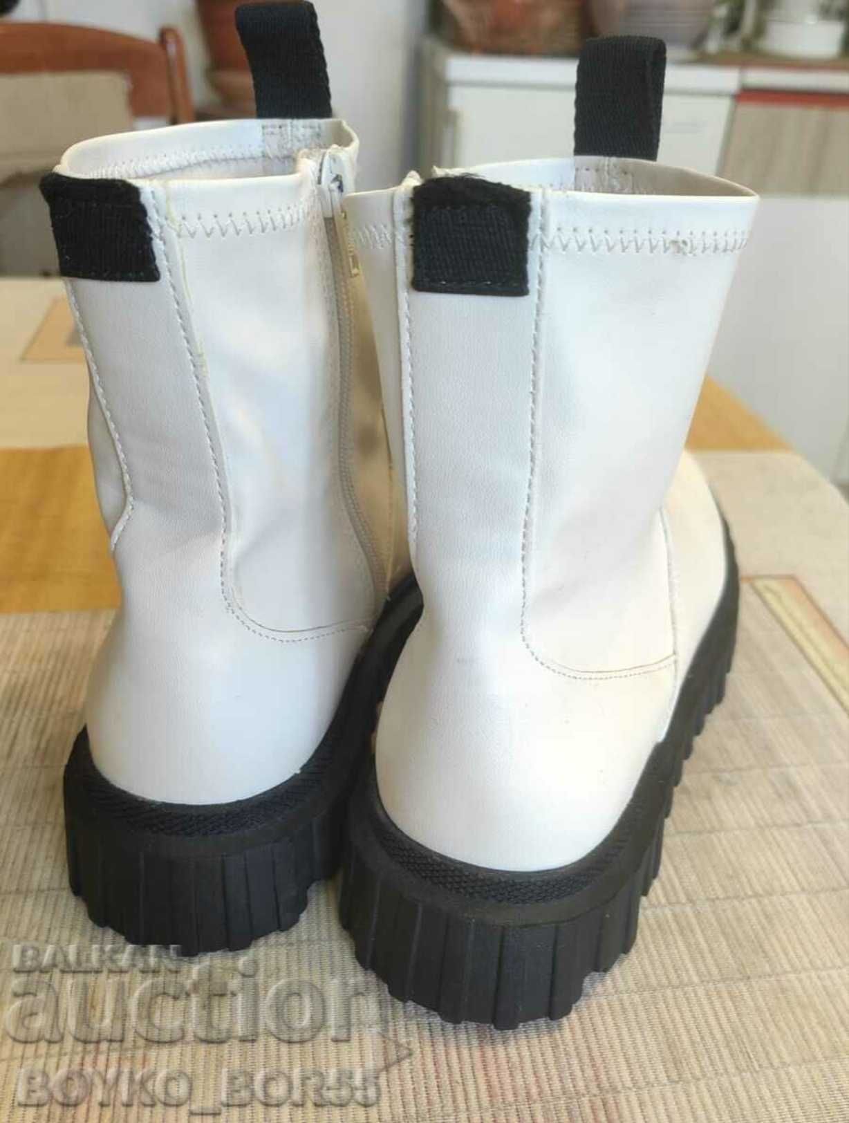 Оригинални Нови Дамски Маркови Обувки ZARA Зара 38 номер