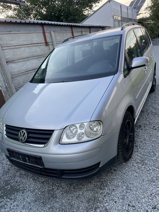 Vw Touran 7 locuri