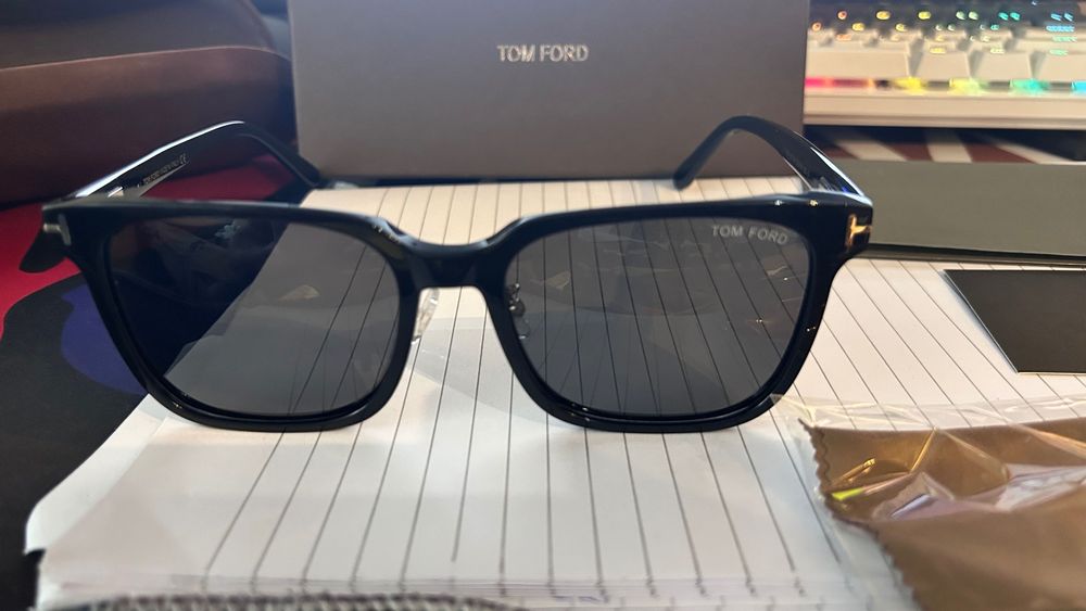 Tom ford очила чисто нови