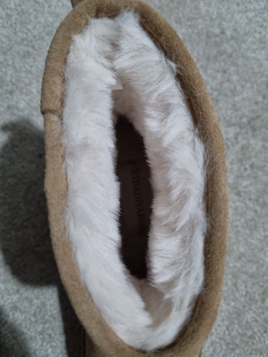 Ghete din piele intoarsa