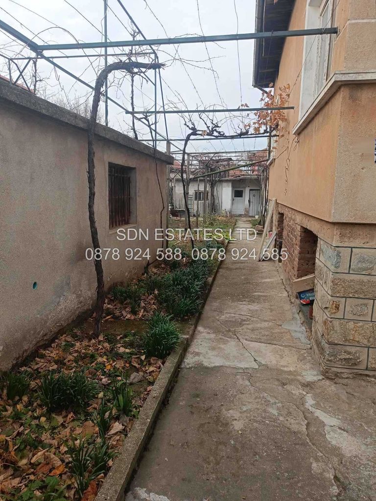 Продава се Къща в Казанлък - 162 кв.м за 532 €/кв.м - Снимка #1
