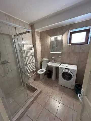 Inchiriez Apartamente 3 camere la vila termen lung minim 6 luni